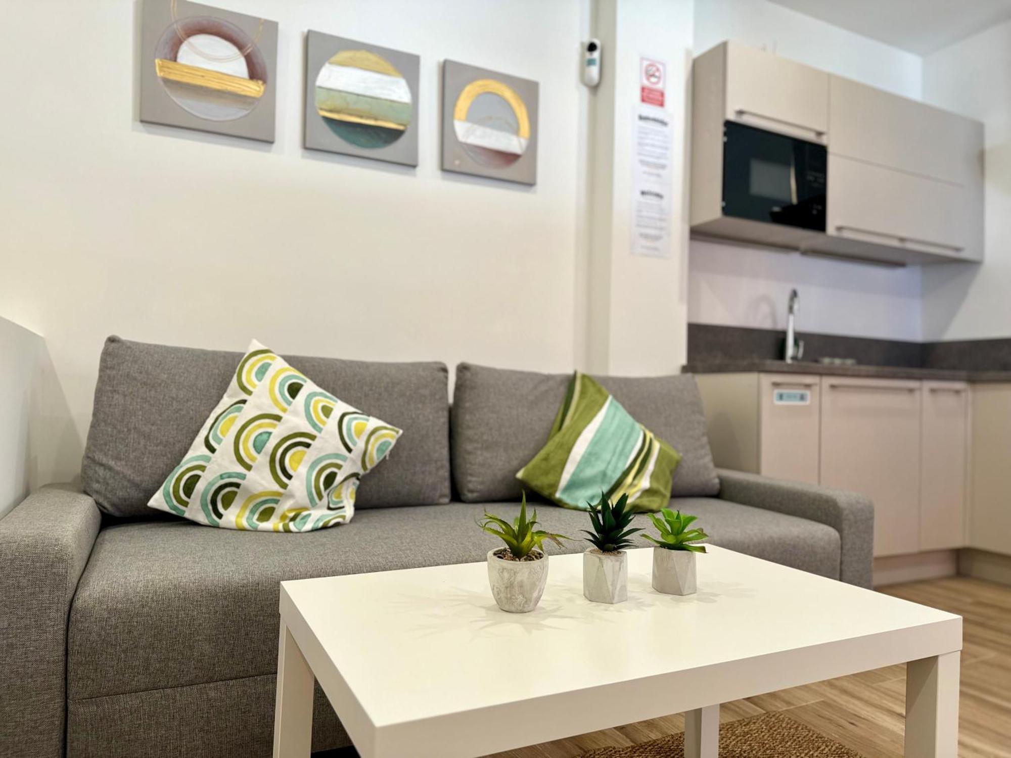 Apartamentos Castillejos Madrid Esterno foto